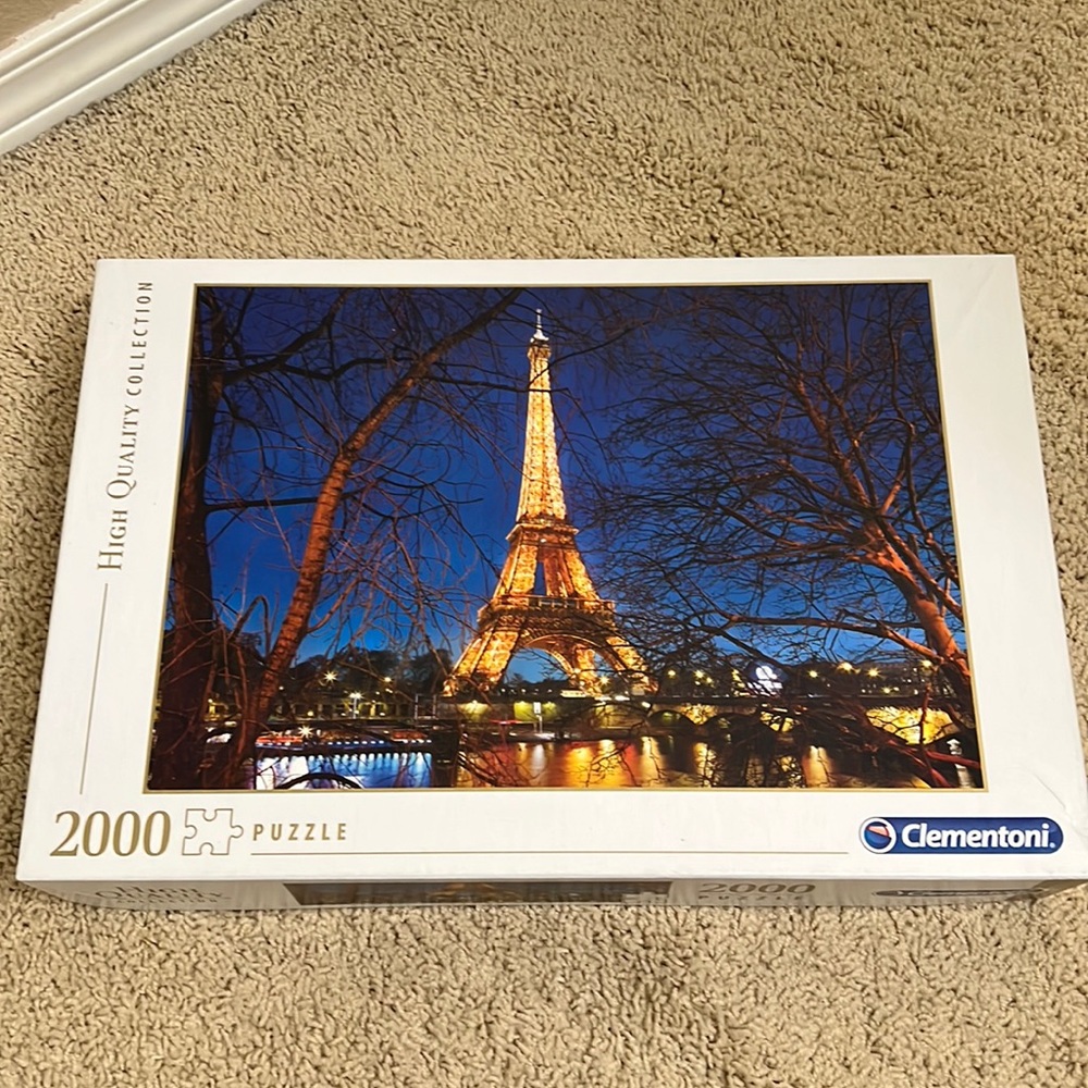 2000  Eiffel Tower high quality puzzle by Clementoni
